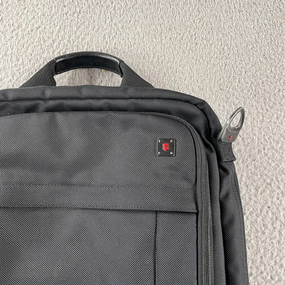 Victorinox Black Laptop Bag/Briefcase w/Multiple Pockets, fits 16